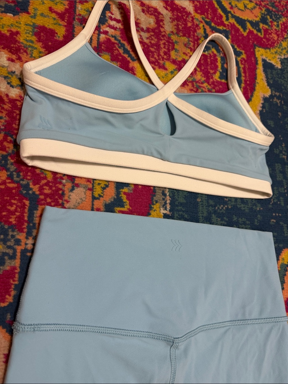 All in Motion Light Blue Women's Sports Bra 6” inseam High-Rise Bike Shorts Set - Picture 5 of 7